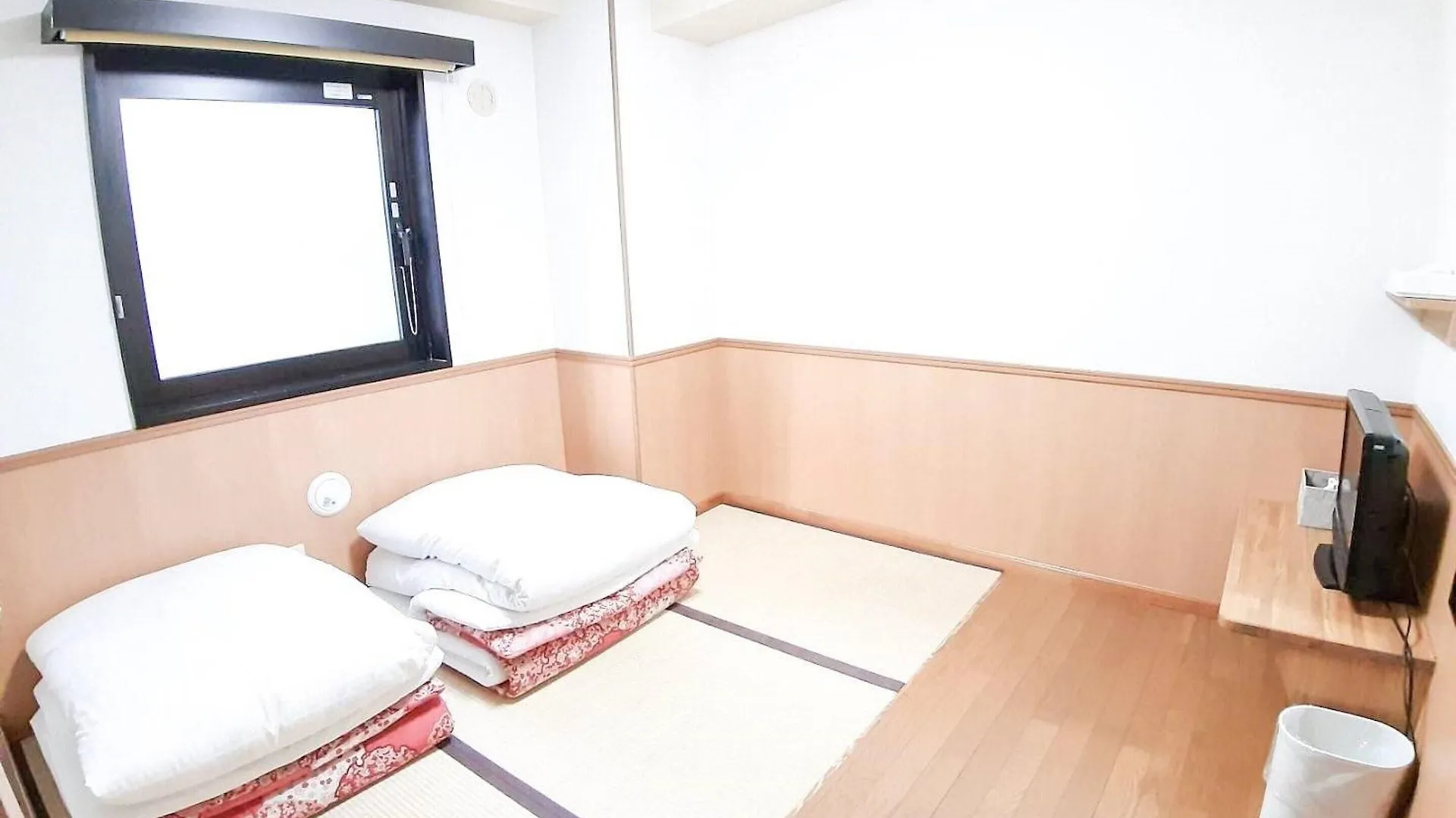 Chang Tee Hotel Ikebukuro Tokyo 2*,